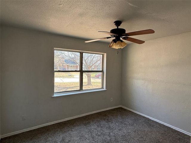 14005 Gateway Drive, Edmond, OK 73013