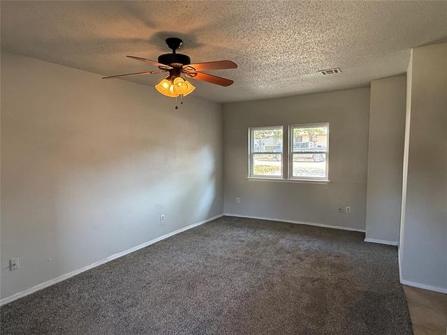 14005 Gateway Drive, Edmond, OK 73013