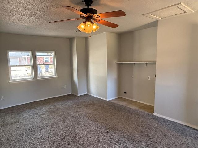 14005 Gateway Drive, Edmond, OK 73013