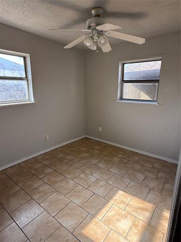 14005 Gateway Drive, Edmond, OK 73013