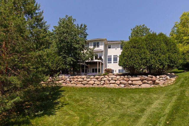 2101 Pinehurst Drive, Chanhassen, MN 55317