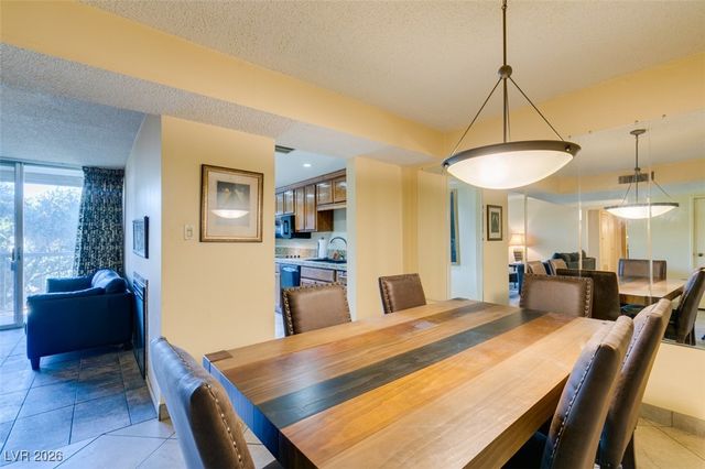 730 South Royal Crest Circle 426, Las Vegas, NV 89169