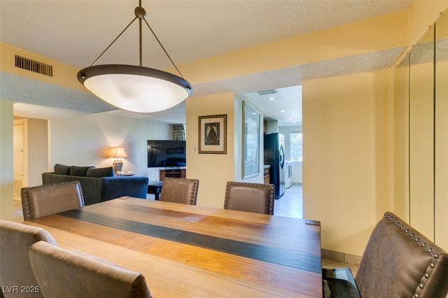 730 South Royal Crest Circle 426, Las Vegas, NV 89169