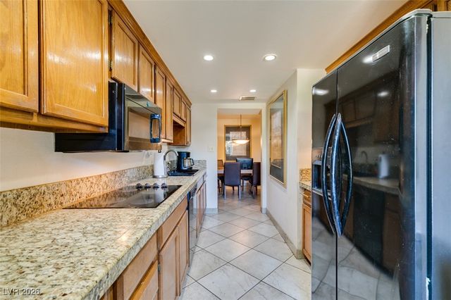 730 South Royal Crest Circle 426, Las Vegas, NV 89169