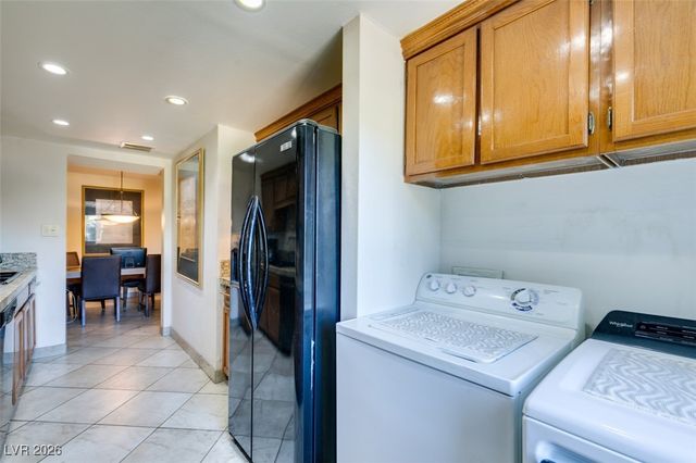 730 South Royal Crest Circle 426, Las Vegas, NV 89169