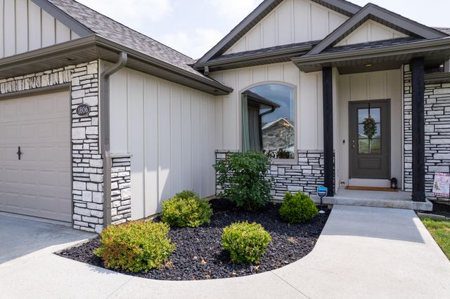 1806 STILLPOINT CT, Columbia, MO 65203