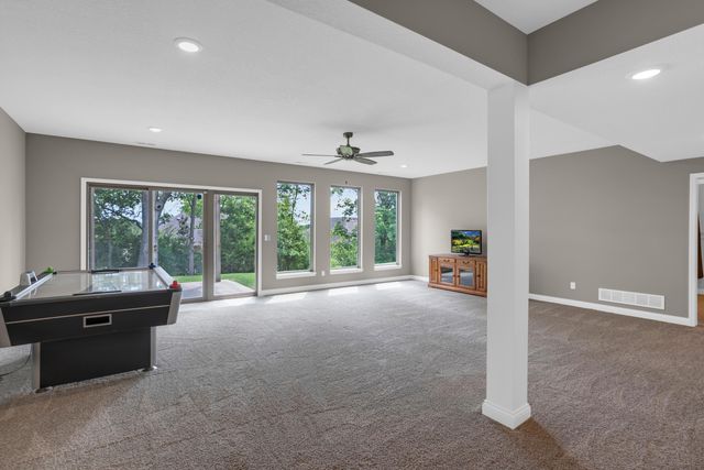 1806 STILLPOINT CT, Columbia, MO 65203