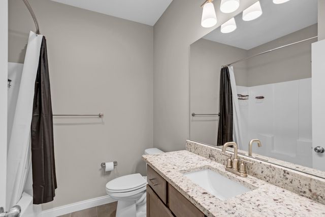 1806 STILLPOINT CT, Columbia, MO 65203