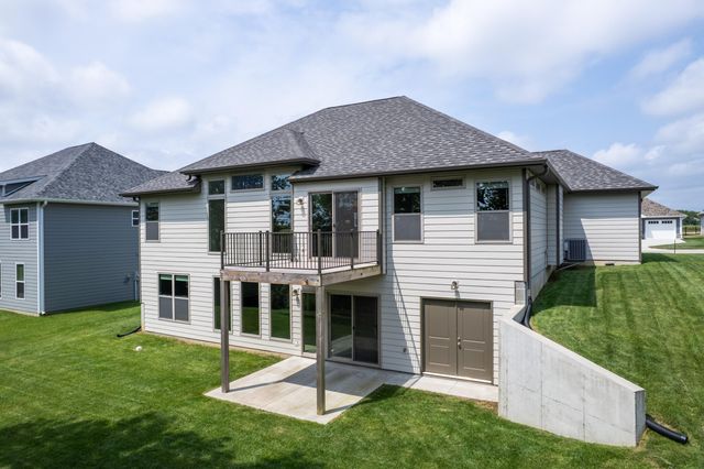 1806 STILLPOINT CT, Columbia, MO 65203