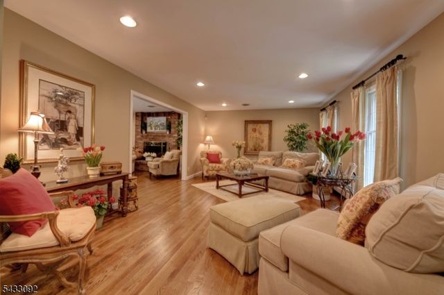 71 Cheshire Ln, Ringwood Boro, NJ 07456