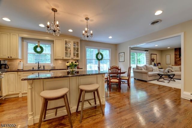 71 Cheshire Ln, Ringwood Boro, NJ 07456