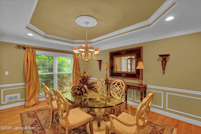 560 N Hubbards Ln, Louisville, KY 40207
