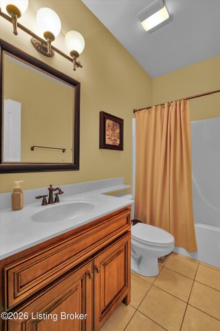 560 N Hubbards Ln, Louisville, KY 40207