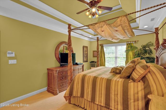 560 N Hubbards Ln, Louisville, KY 40207
