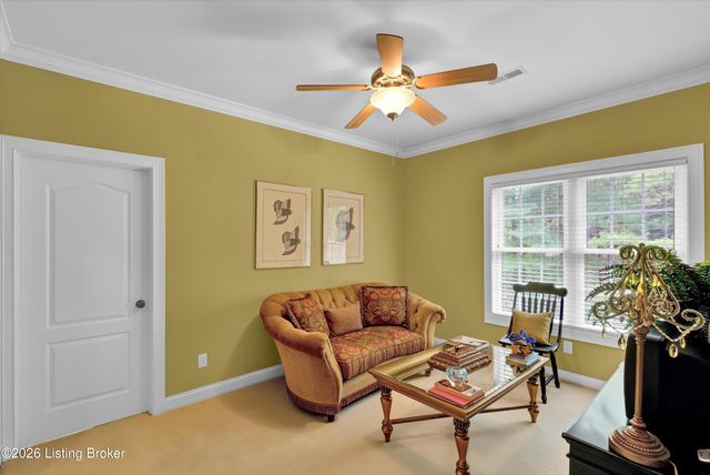 560 N Hubbards Ln, Louisville, KY 40207