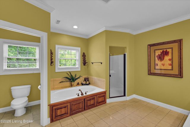 560 N Hubbards Ln, Louisville, KY 40207