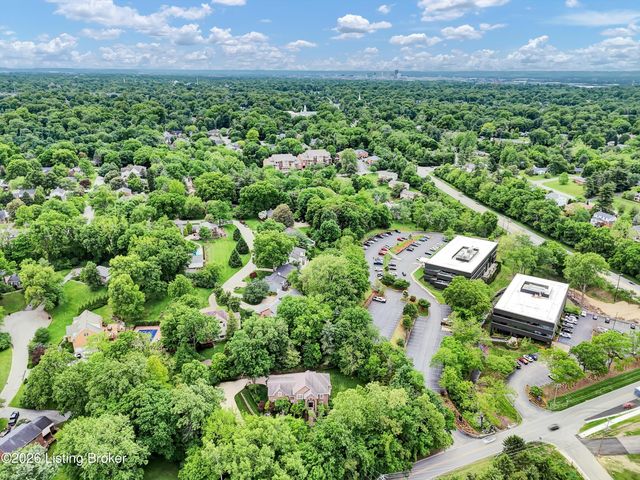 560 N Hubbards Ln, Louisville, KY 40207