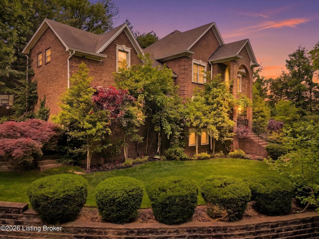 560 N Hubbards Ln, Louisville, KY 40207