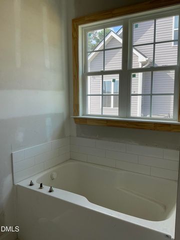 1027 N Lincoln Street, Benson, NC 27504