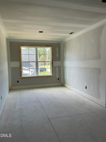 1027 N Lincoln Street, Benson, NC 27504