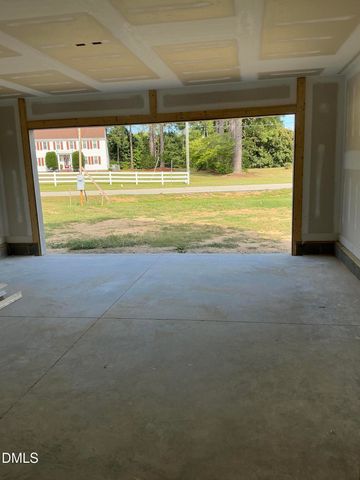 1027 N Lincoln Street, Benson, NC 27504