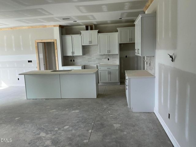 1027 N Lincoln Street, Benson, NC 27504