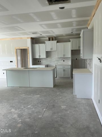 1027 N Lincoln Street, Benson, NC 27504