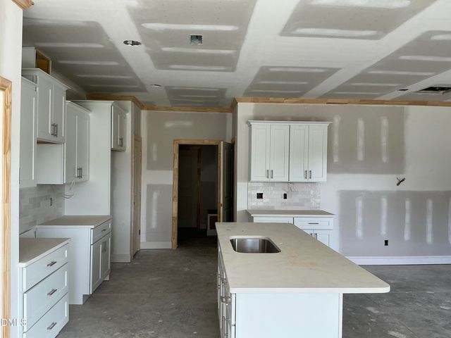 1027 N Lincoln Street, Benson, NC 27504