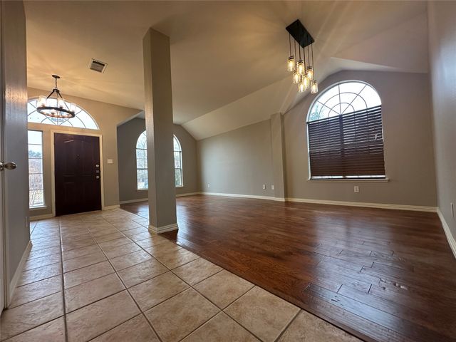 10107 Norman Court, Irving, TX 75063