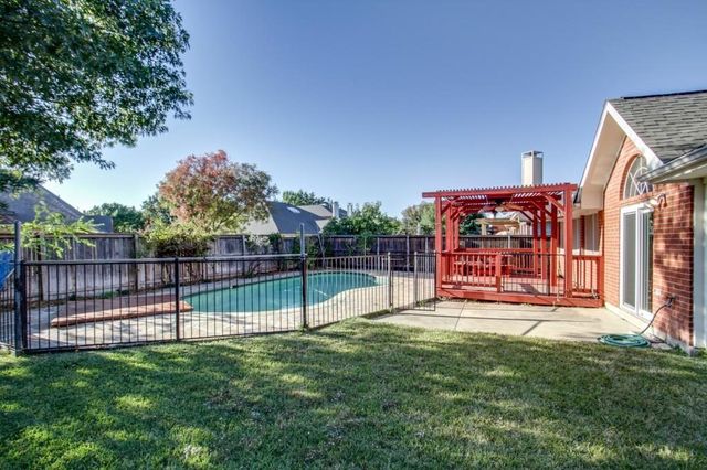 10107 Norman Court, Irving, TX 75063