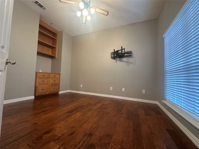 10107 Norman Court, Irving, TX 75063