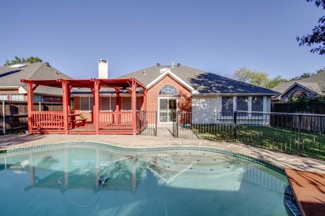 10107 Norman Court, Irving, TX 75063