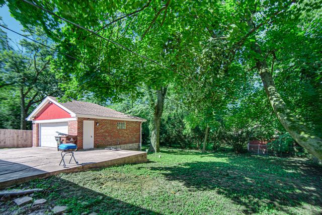 618 Dundee Avenue, Flossmoor, IL 60422
