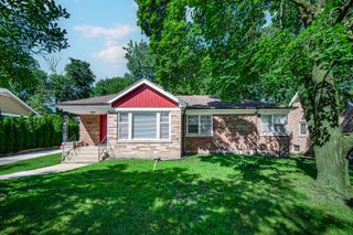 618 Dundee Avenue, Flossmoor, IL 60422