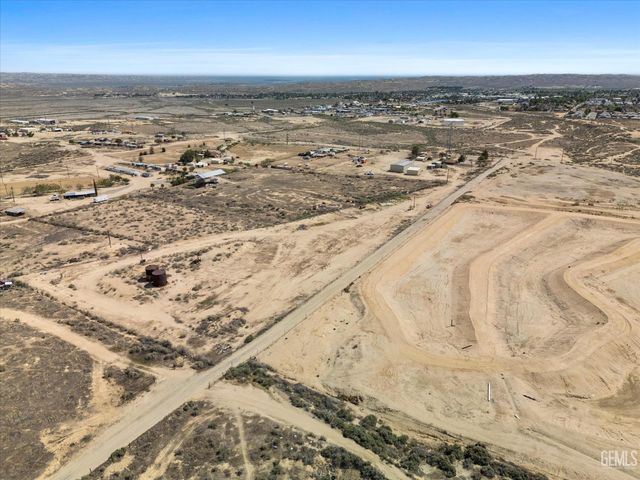 523 Kristin Street, Taft, CA 93268