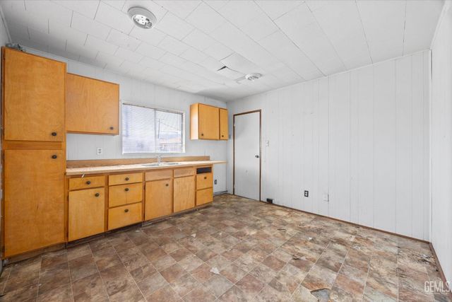 523 Kristin Street, Taft, CA 93268