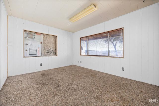 523 Kristin Street, Taft, CA 93268