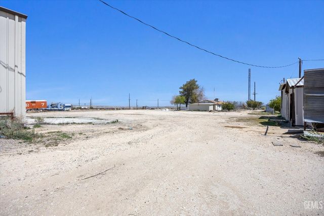 523 Kristin Street, Taft, CA 93268