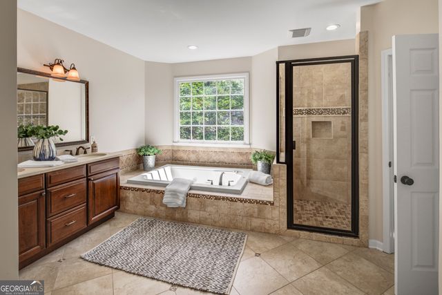 2059 Howell Mill Road NW, Atlanta, GA 30318