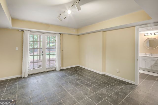 2059 Howell Mill Road NW, Atlanta, GA 30318
