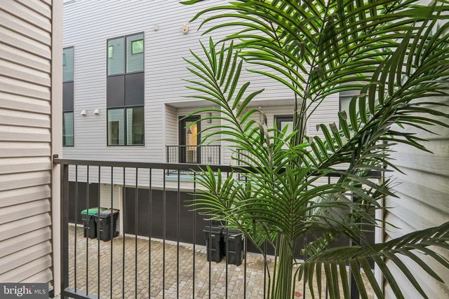 953 N MARSHALL ST, Philadelphia, PA 19123