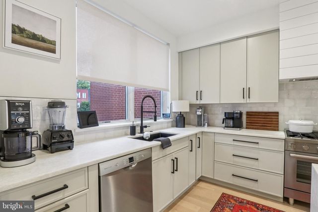 953 N MARSHALL ST, Philadelphia, PA 19123