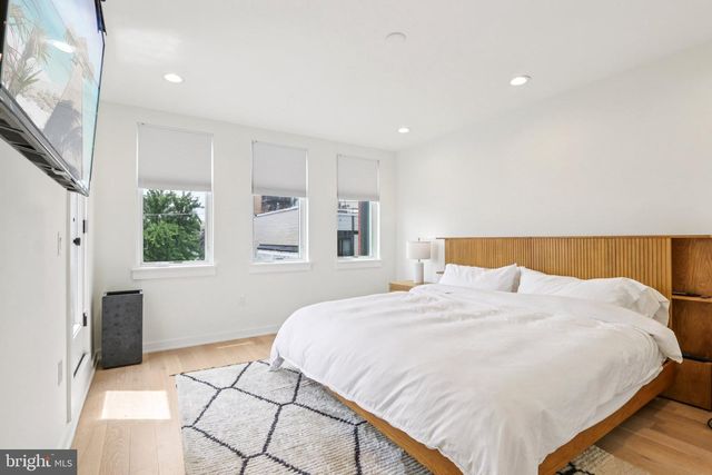 953 N MARSHALL ST, Philadelphia, PA 19123