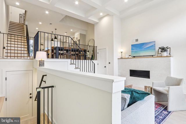 953 N MARSHALL ST, Philadelphia, PA 19123