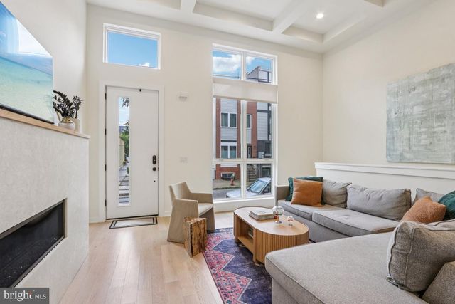 953 N MARSHALL ST, Philadelphia, PA 19123