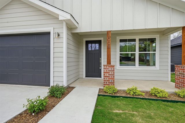 1008 S First Street, Sherman, TX 75090