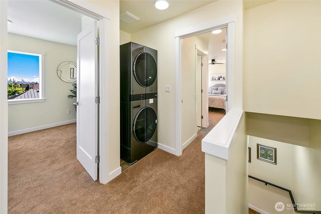 330 NE Elk Place, Seattle, WA 98115