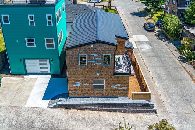 330 NE Elk Place, Seattle, WA 98115