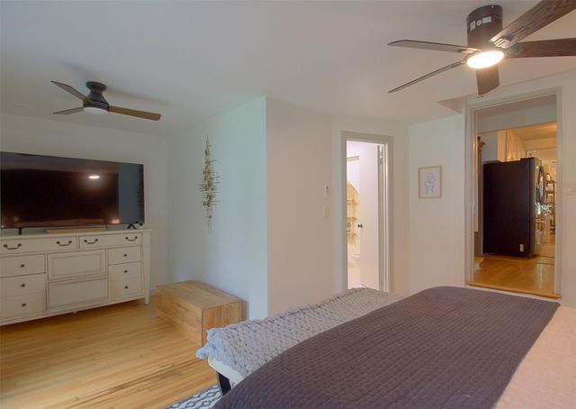 9030 San Benito Way, Dallas, TX 75218