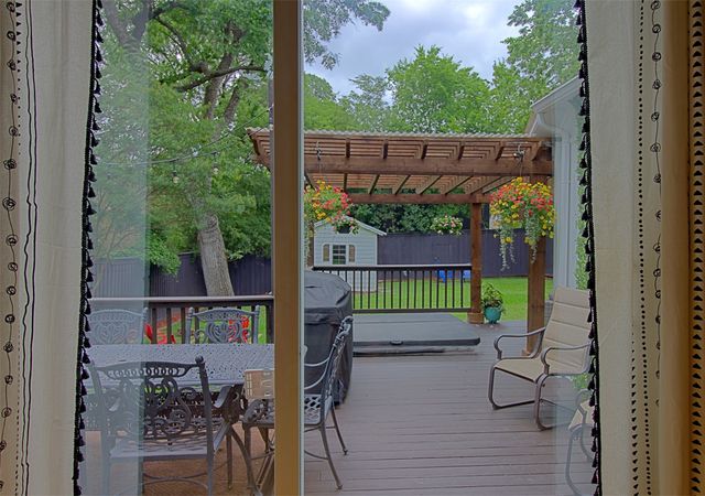 9030 San Benito Way, Dallas, TX 75218